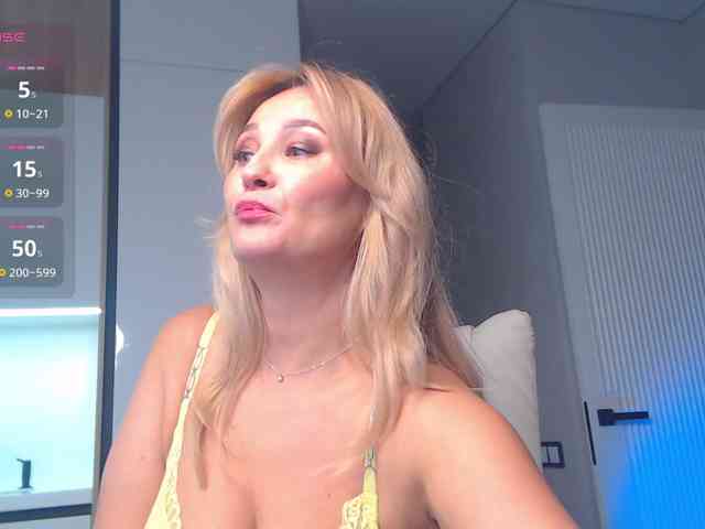 hold-me-tight webcam