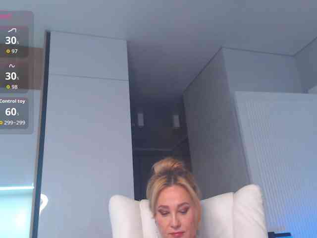 hold-me-tight webcam