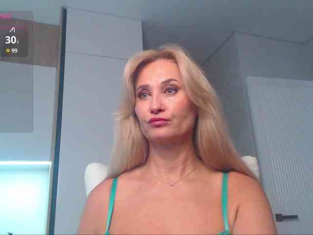 hold-me-tight webcam