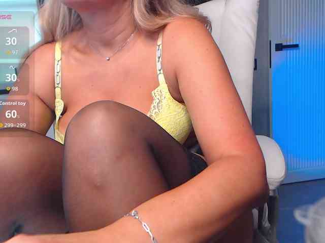 hold-me-tight webcam