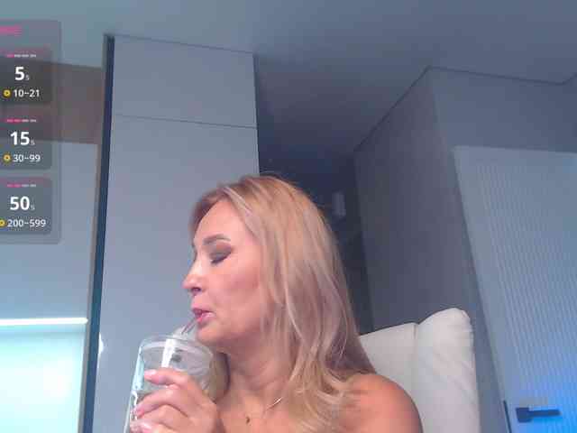 hold-me-tight webcam