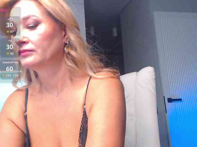 hold-me-tight webcam