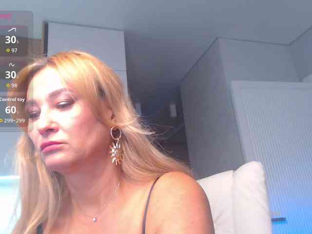 hold-me-tight webcam