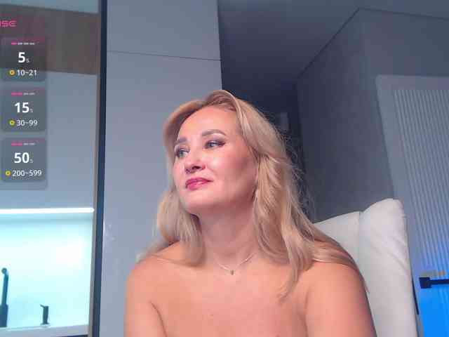 hold-me-tight Live Webcam on BongaCams