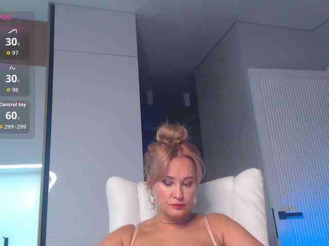 hold-me-tight webcam