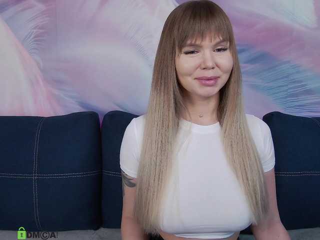 TouchMeNow's BongaCams show and profile