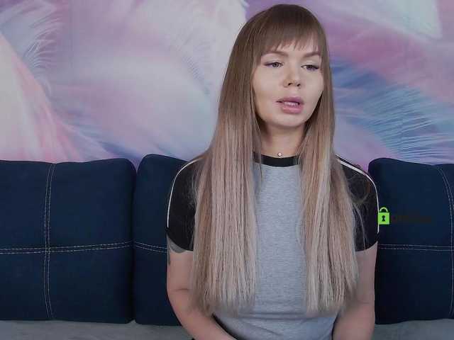 TouchMeNow's BongaCams show and profile