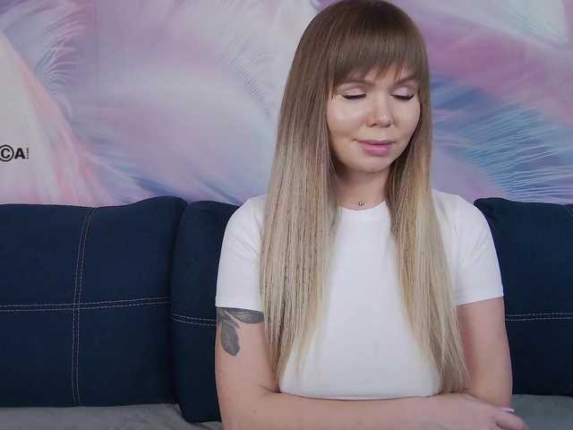 TouchMeNow's BongaCams show and profile