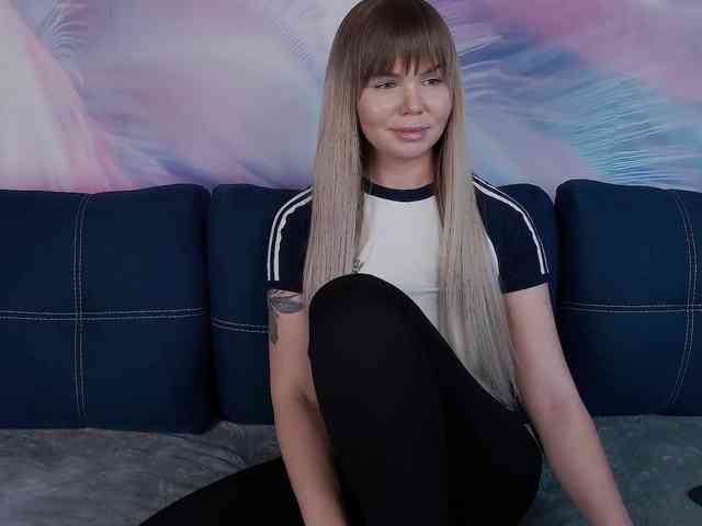 TouchMeNow webcam