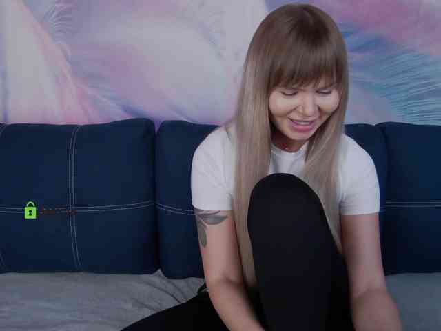 TouchMeNow webcam