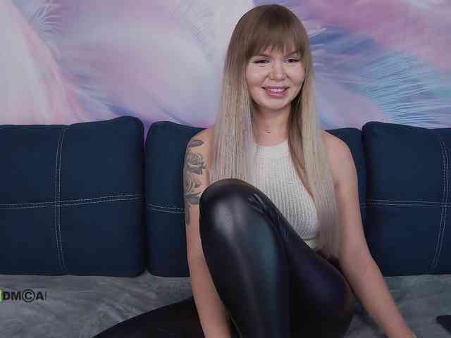 TouchMeNow webcam