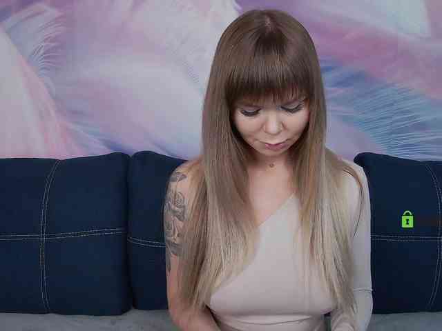 TouchMeNow Live Webcam on BongaCams