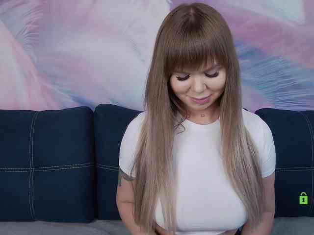 TouchMeNow Live Webcam on BongaCams