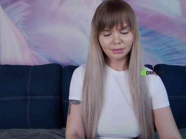 TouchMeNow webcam