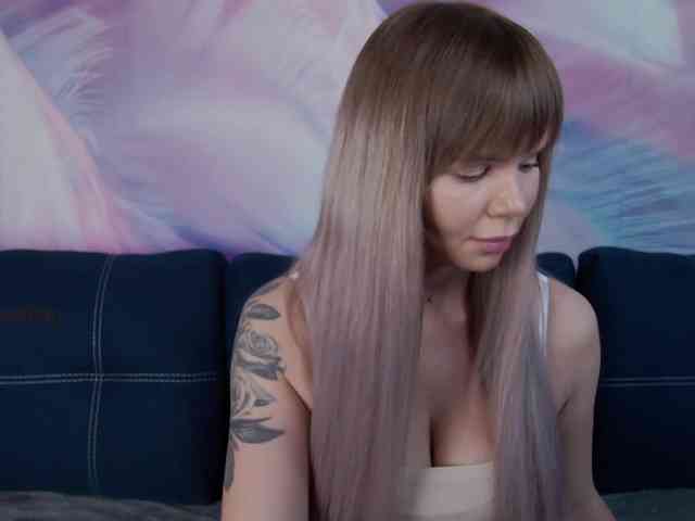 TouchMeNow webcam