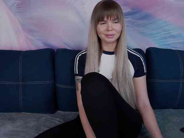 TouchMeNow webcam