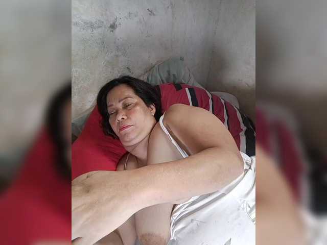 jelyn87's BongaCams show and profile