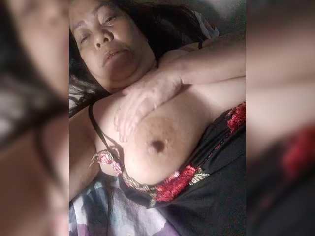 jelyn87's BongaCams show and profile