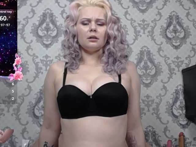 Little-letti's BongaCams show and profile