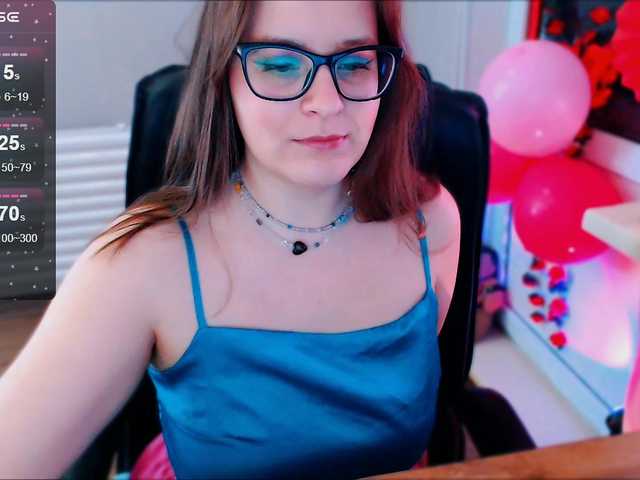 Elizabeth-3's BongaCams show and profile