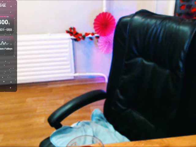 Elizabeth-3's BongaCams show and profile