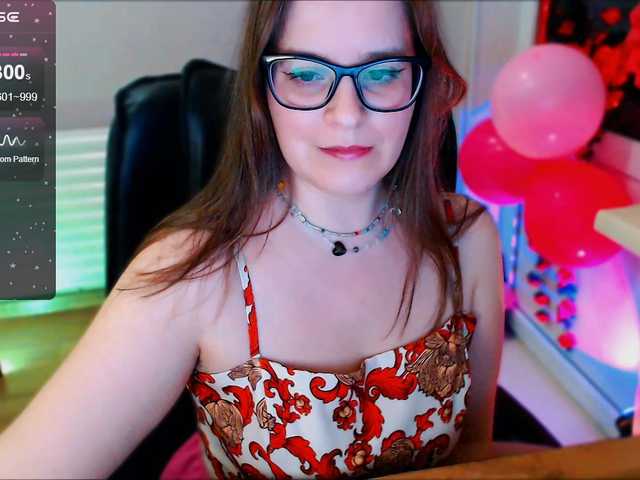 Elizabeth-3's BongaCams show and profile