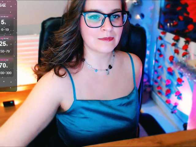 Elizabeth-3's BongaCams show and profile