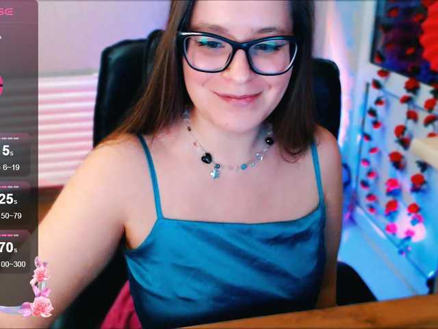 Elizabeth-3 from BongaCams