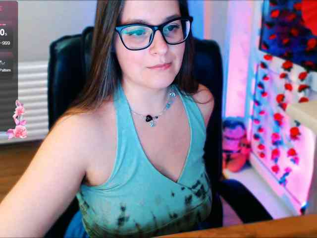 Elizabeth-3 Live Webcam on BongaCams