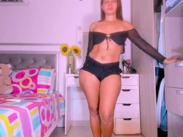 sharonDulce's BongaCams show and profile