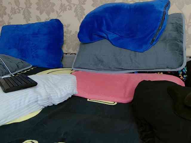 KarlosBain Live Webcam on BongaCams