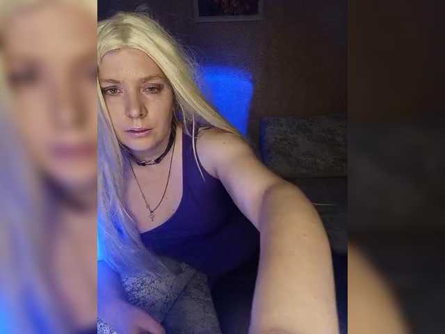 Lara551's BongaCams show and profile
