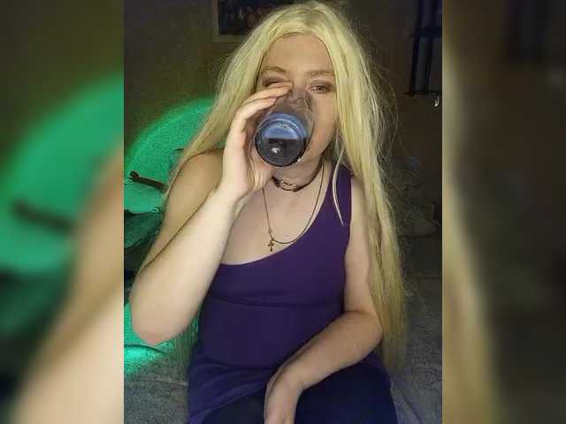 Lara551's BongaCams show and profile