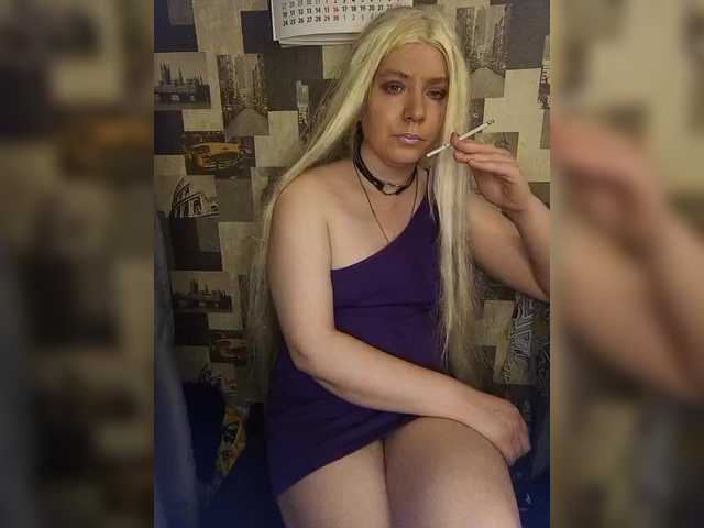 Lara551's BongaCams show and profile