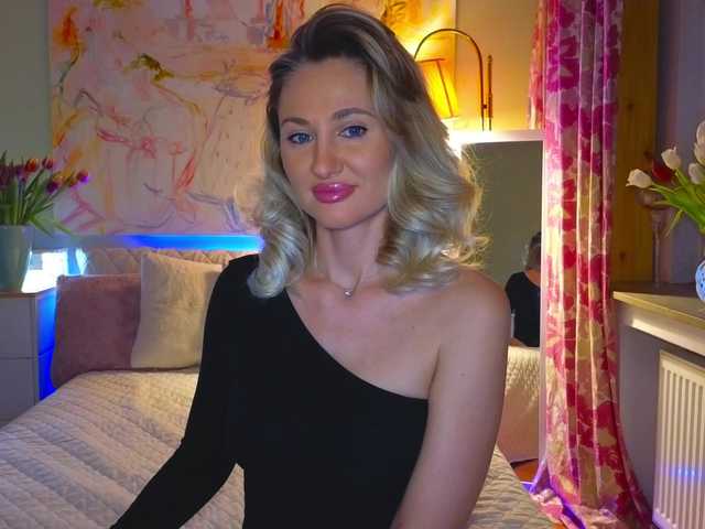 MisssMira's BongaCams show and profile