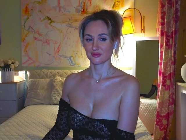 MisssMira's BongaCams show and profile