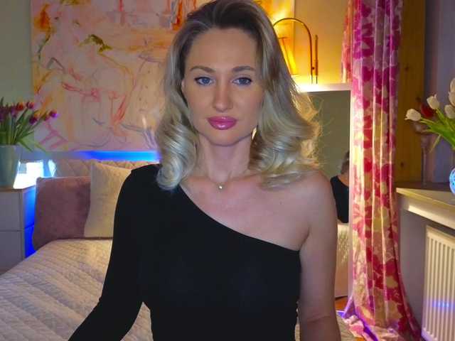 MisssMira's BongaCams show and profile