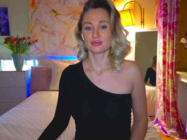 MisssMira Live Webcam on BongaCams