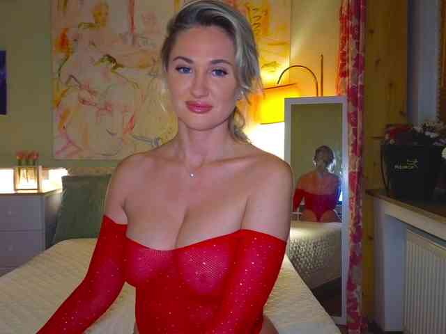 MisssMira webcam