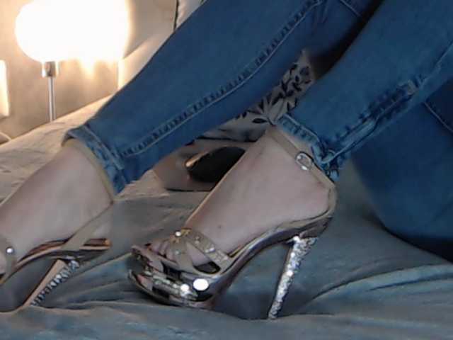 ClaudieTaylon's BongaCams show and profile