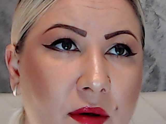 ClaudieTaylon's BongaCams show and profile