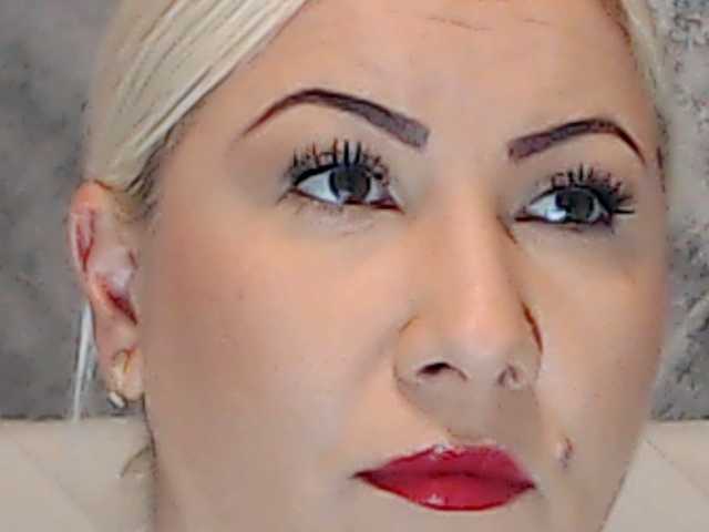 ClaudieTaylon, une amatrice française avec qui discuter et avoir du sexe