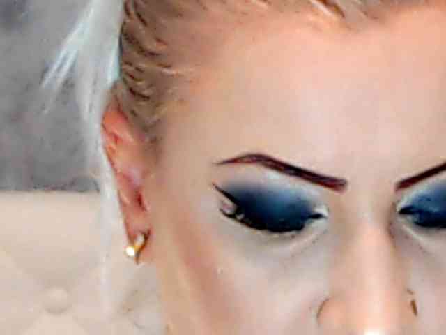 Модель: ClaudieTaylon