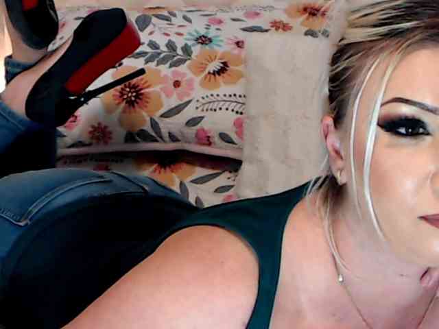 ClaudieTaylon webcam