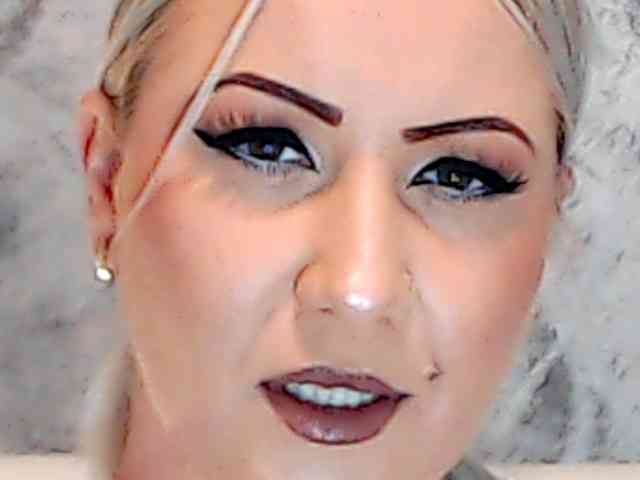 ClaudieTaylon webcam