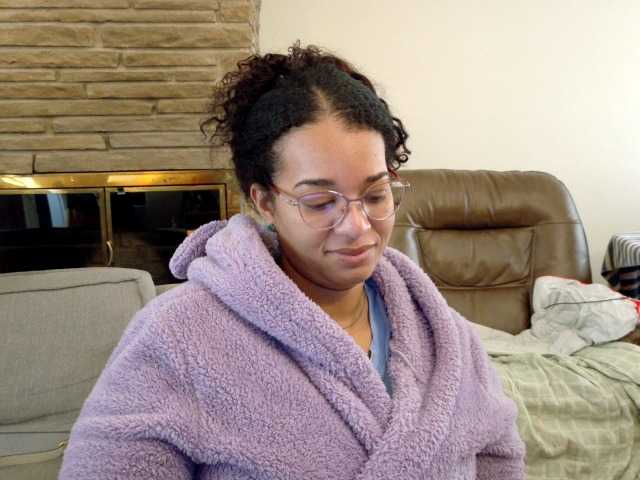 Moranguh's BongaCams show and profile