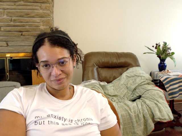 Moranguh live cam profile