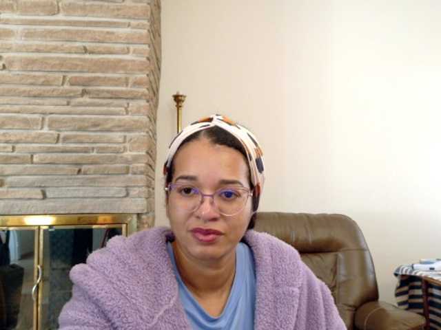 Moranguh's BongaCams show and profile