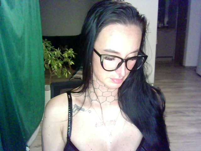 browinejane's BongaCams show and profile