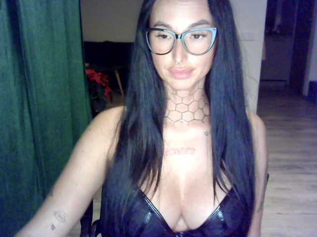 browinejane's BongaCams show and profile